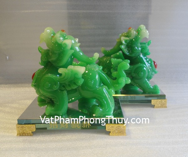 Tượng tỳ hưu xanh bột đá màu, đế thủy tinh E041 cap ty huu xanh e041 Tượng tỳ hưu xanh bột đá màu, đế thủy tinh E041